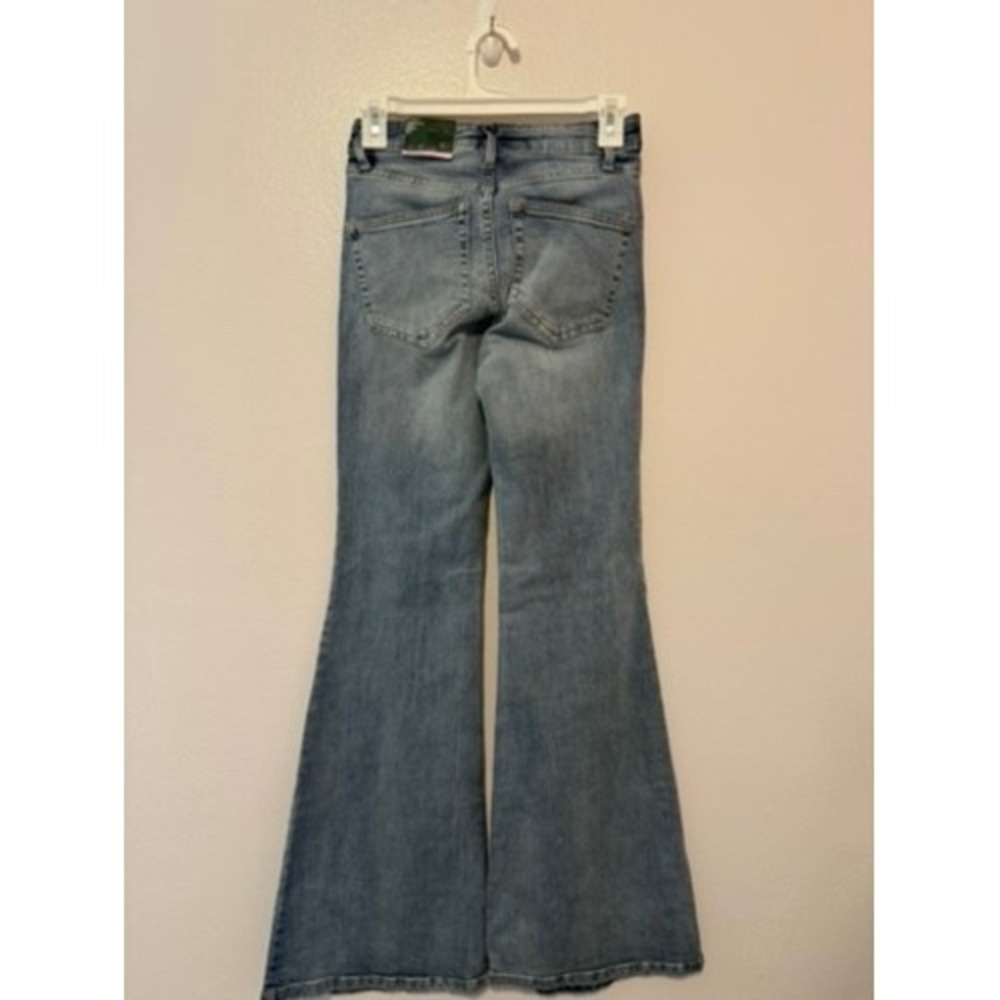 Wild Fable Womens Mid-Rise Flare Jeans Light Wash High Stretch Blue 00/32 Inseam - Picture 5 of 5
